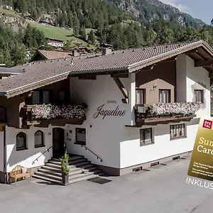 Jaqueline Bed & Breakfast