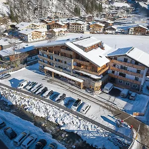 Hubertushof Hotel Saalbach