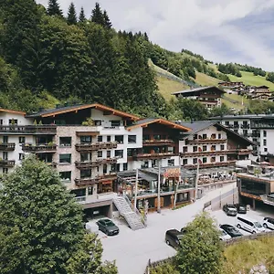 Thomsn-alpine Rock Aparthotel Saalbach